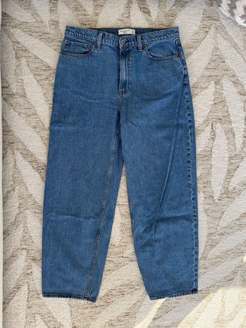 Abercrombie & Fitch The Taper Jean High Rise Women’s Size 31 / 12R Like New - Picture 2 of 10